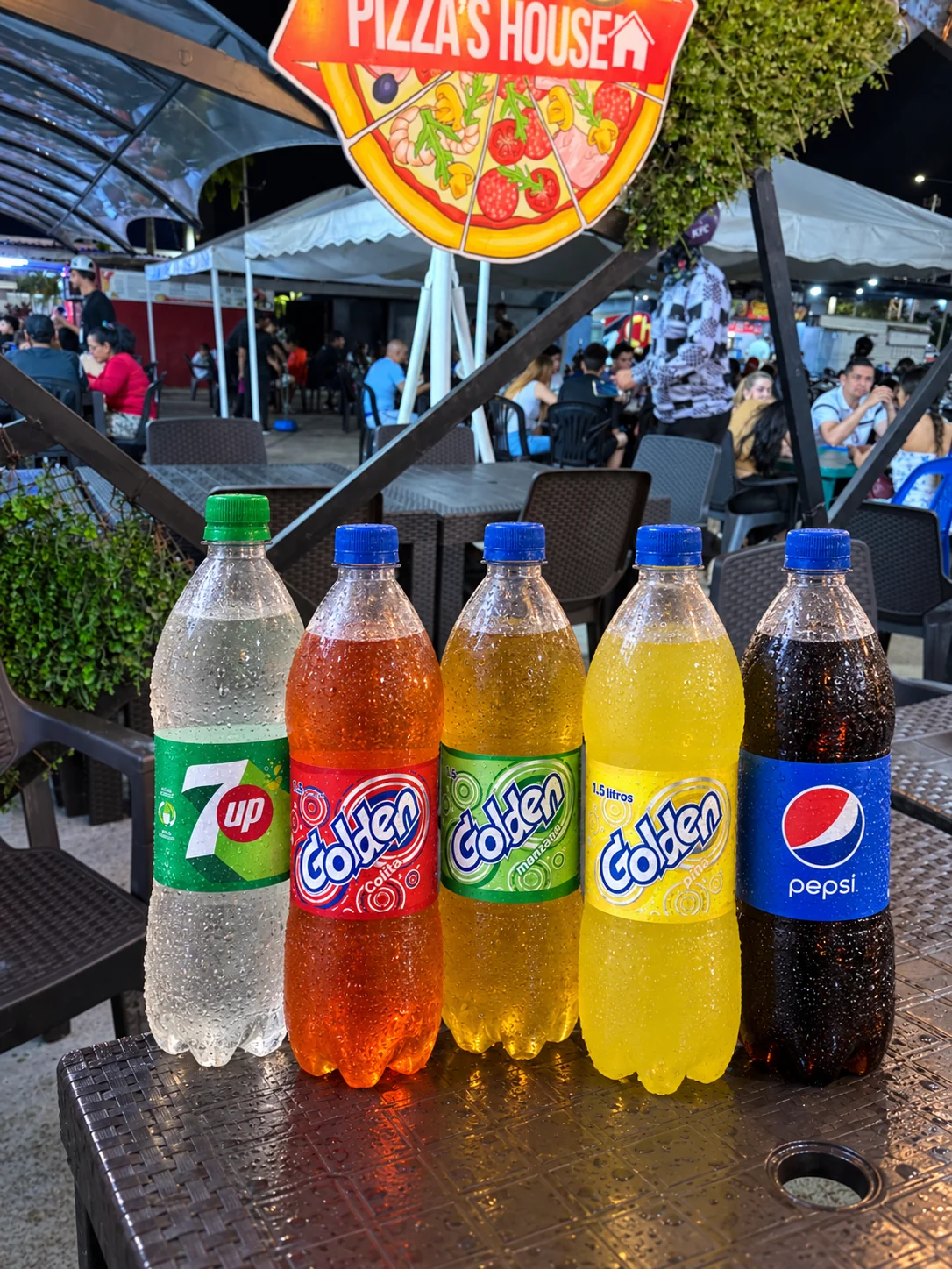 Refrescos Golden, Pepsi y 7Up disponibles en Pizzas House